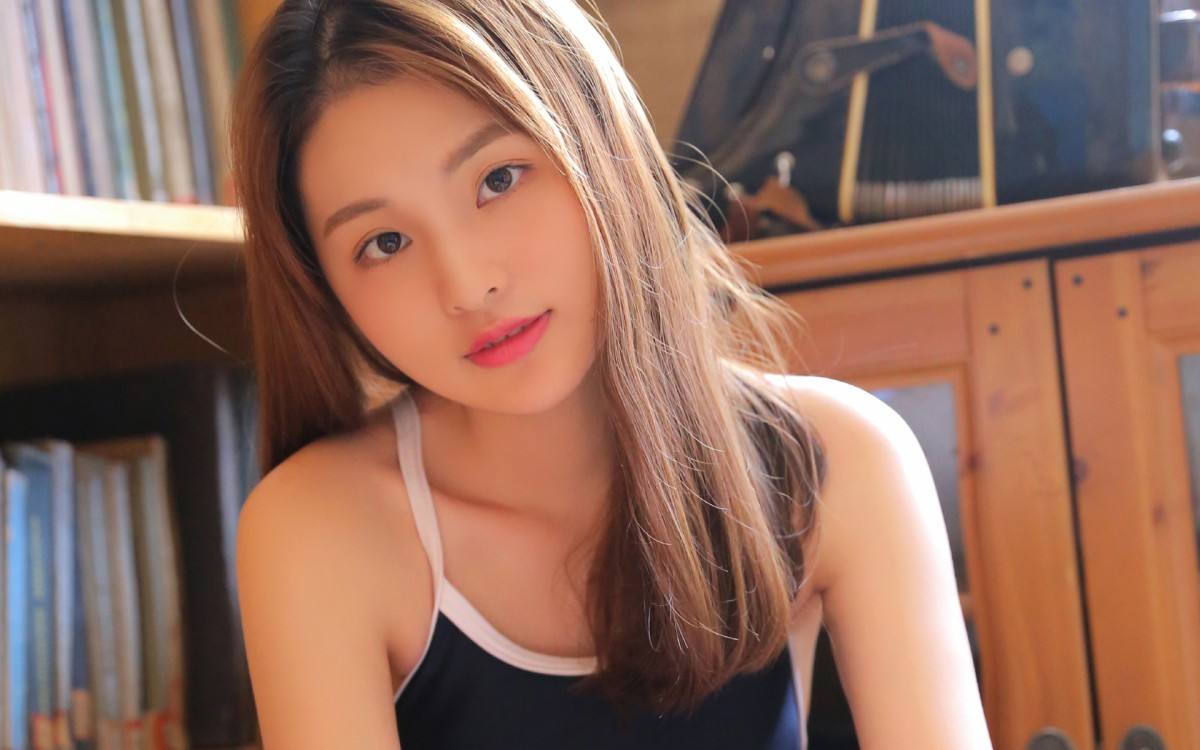 组装机械变形警车